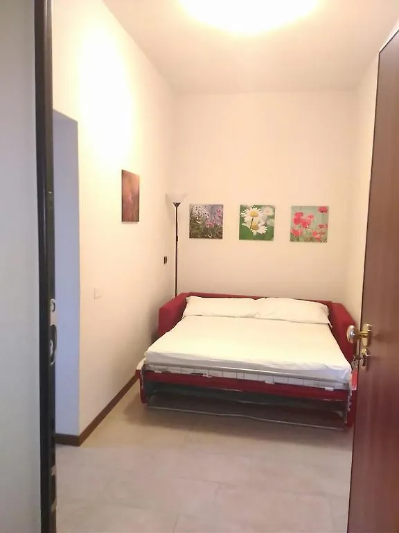 Maura Appartamenti Peschiera del Garda 0*,  Italy